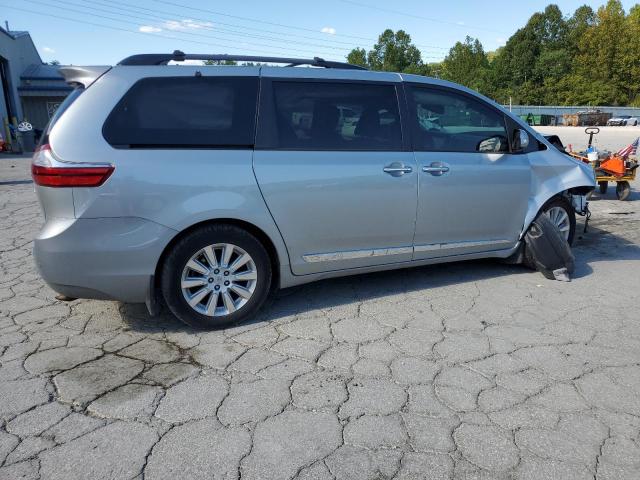 5TDYK3DC7FS672128 - 2015 TOYOTA SIENNA XLE 银色 照片 3
