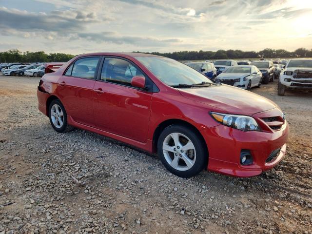 2T1BU4EE7BC682229 - 2011 TOYOTA COROLLA BASE RED photo 4