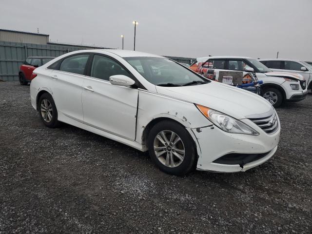 5NPEB4AC7EH912554 - 2014 HYUNDAI SONATA GLS WHITE photo 4