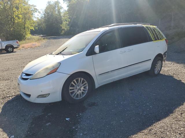 2010 TOYOTA SIENNA XLE, 
