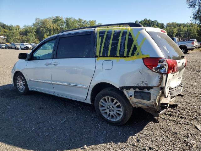5TDDK4CC8AS031049 - 2010 TOYOTA SIENNA XLE თეთრი ფოტო 2