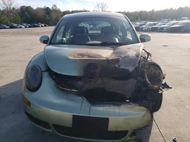 3VWPG3AG9AM009847 - 2010 VOLKSWAGEN NEW BEETLE GREEN photo 5