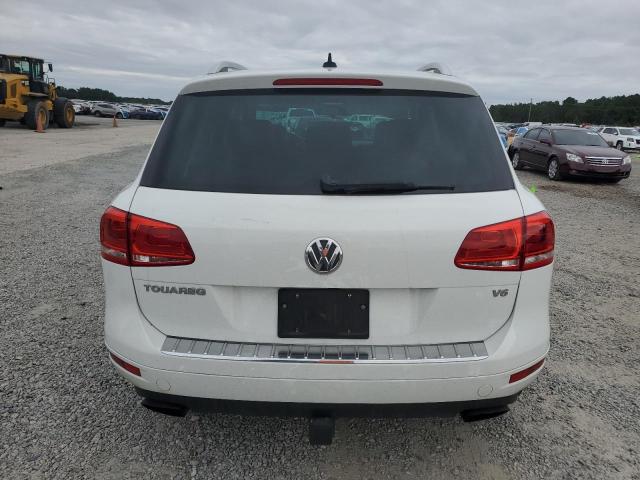WVGEF9BP6ED009719 - 2014 VOLKSWAGEN TOUAREG V6 WHITE photo 6