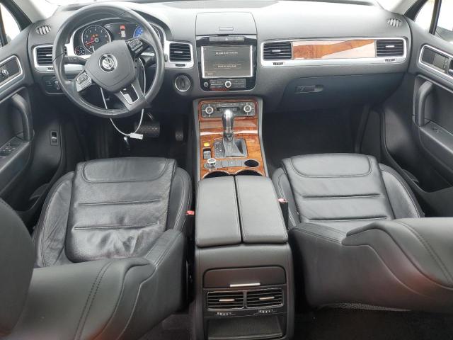 WVGEF9BP6ED009719 - 2014 VOLKSWAGEN TOUAREG V6 WHITE photo 8