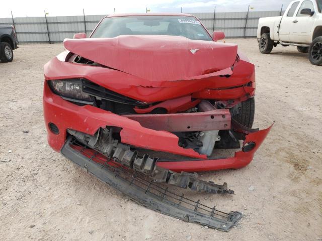 2G1FB1E34F9309054 - 2015 CHEVROLET CAMARO LS RED photo 5