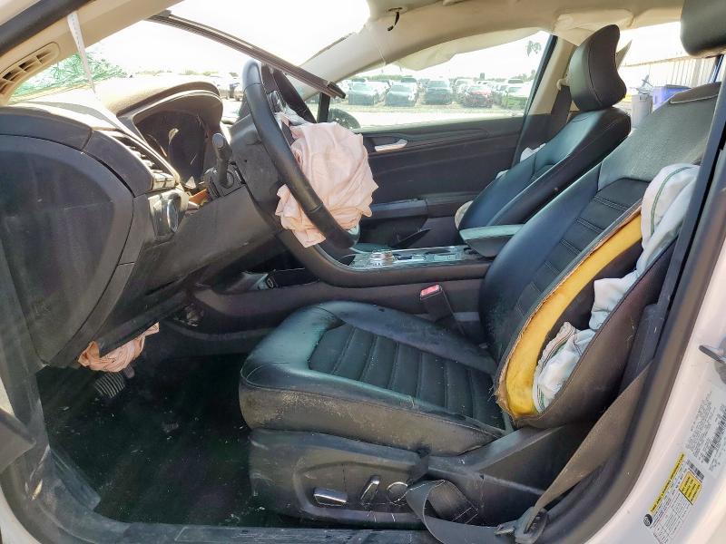 3FA6P0HD1JR231946 - 2018 FORD FUSION SE Biały zdjęcie 7