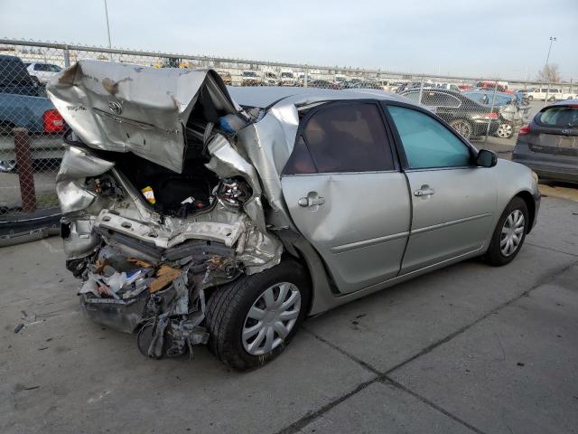 JTDBE32K353027869 - 2005 TOYOTA CAMRY LE SILVER photo 3