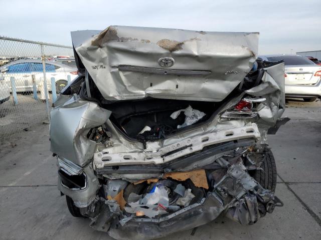 JTDBE32K353027869 - 2005 TOYOTA CAMRY LE SILVER photo 6