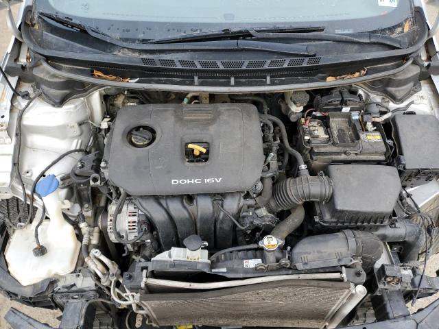 3KPFL4A7XJE199586 - 2018 KIA FORTE LX SILVER photo 11