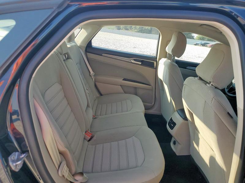 3FA6P0HD8LR171506 - 2020 FORD FUSION SE BLACK photo 10