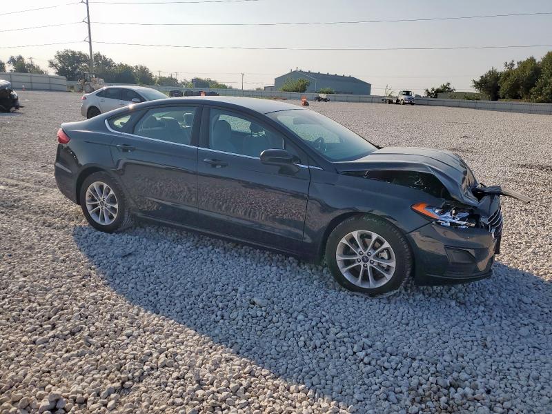 3FA6P0HD8LR171506 - 2020 FORD FUSION SE BLACK photo 4