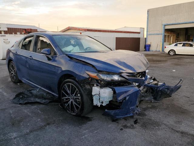 4T1T11AK3RU237292 - 2024 TOYOTA CAMRY SE NIGHT SHADE BLUE photo 4