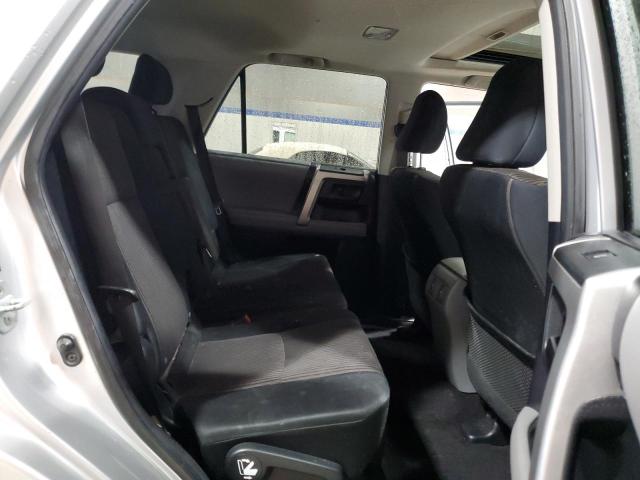 JTEBU5JR1B5054660 - 2011 TOYOTA 4RUNNER SR5 银色 照片 11