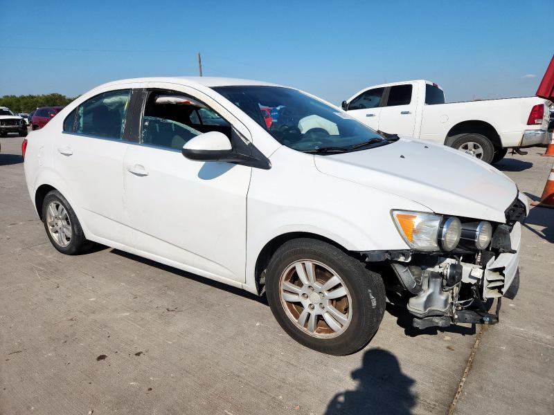 1G1JC5SH3G4139773 - 2016 CHEVROLET SONIC LT Weiß Foto 4