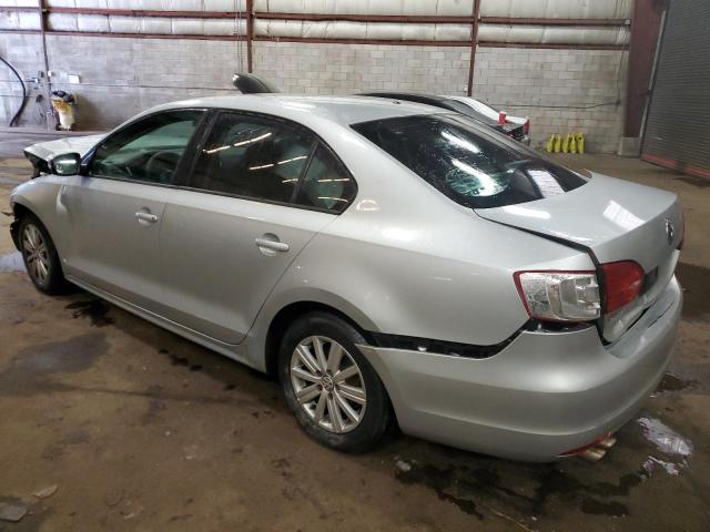 3VWDK7AJ3BM329591 - 2011 VOLKSWAGEN JETTA SILVER photo 2