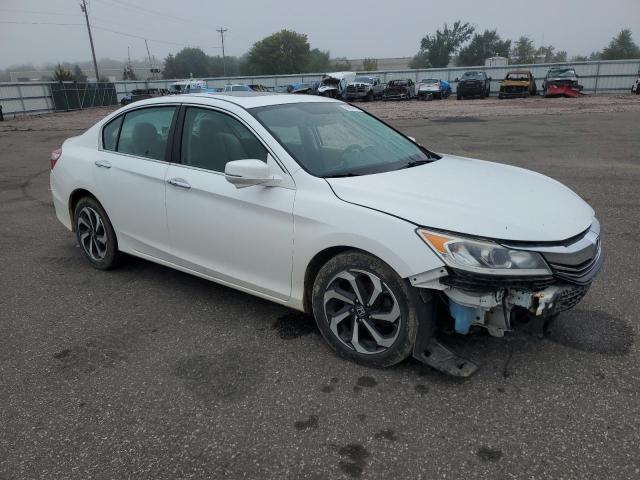 1HGCR2F71GA200054 - 2016 HONDA ACCORD EX WHITE photo 4
