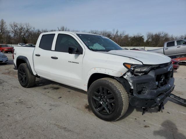 1GCPTEEK0P1213855 - 2023 CHEVROLET COLORADO TRAIL BOSS WHITE photo 4