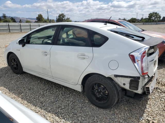 JTDKN3DU5D1686657 - 2013 TOYOTA PRIUS WHITE photo 2