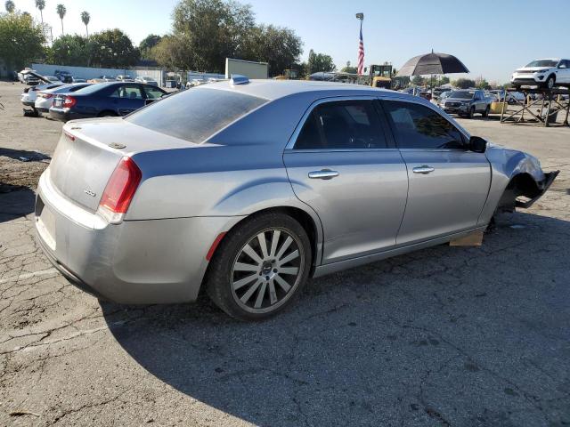 2C3CCAEG5FH802715 - 2015 CHRYSLER 300C SILVER photo 3