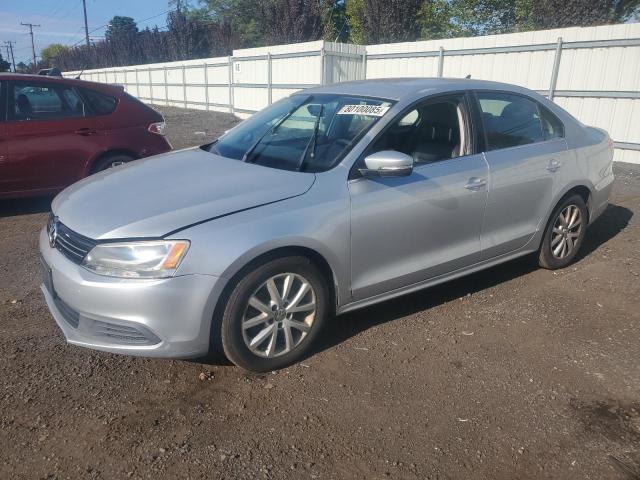 2013 VOLKSWAGEN JETTA SE, 