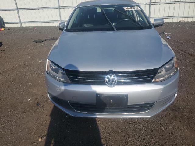 3VWDP7AJ6DM297157 - 2013 VOLKSWAGEN JETTA SE ვერცხლისფერი ფოტო 5