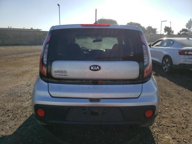 KNDJN2A25J7584535 - 2018 KIA SOUL SILVER photo 6