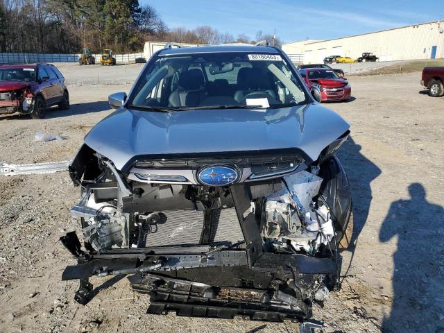 JF2SKARC7PH452885 - 2023 SUBARU FORESTER TOURING 银色 照片 5