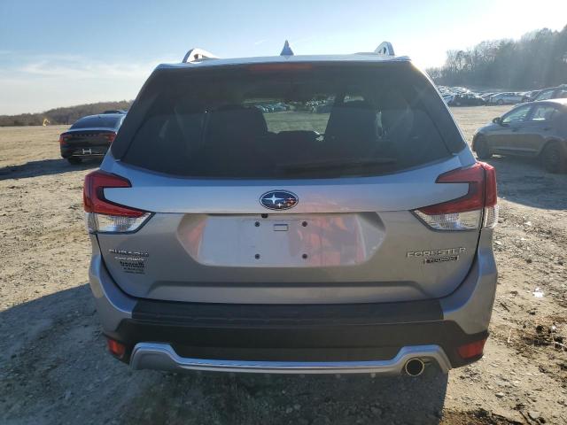 JF2SKARC7PH452885 - 2023 SUBARU FORESTER TOURING 银色 照片 6