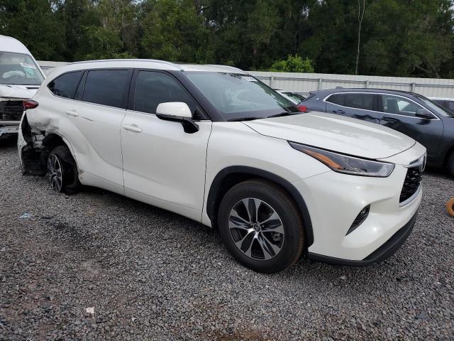 5TDGZRAH8MS532810 - 2021 TOYOTA HIGHLANDER XLE Beyaz fotoğraf 4