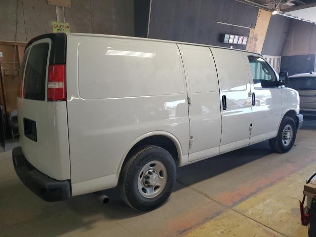 1GCWGAFG6K1265356 - 2019 CHEVROLET EXPRESS G2 Weiß Foto 3