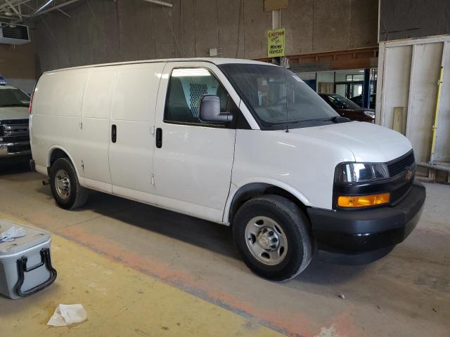 1GCWGAFG6K1265356 - 2019 CHEVROLET EXPRESS G2 Weiß Foto 4