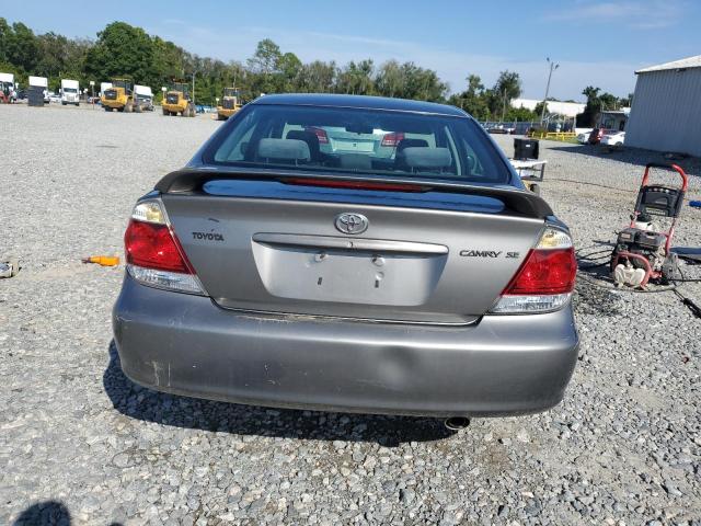 4T1BE30K35U562581 - 2005 TOYOTA CAMRY LE 灰色 照片 6