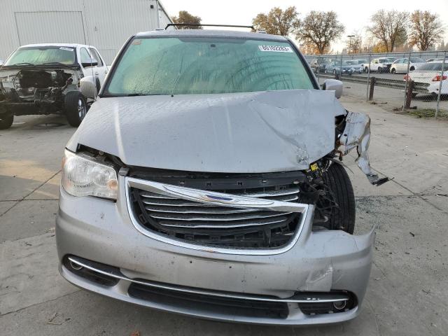 2C4RC1BG2GR299411 - 2016 CHRYSLER TOWN & COU TOURING SILVER photo 5