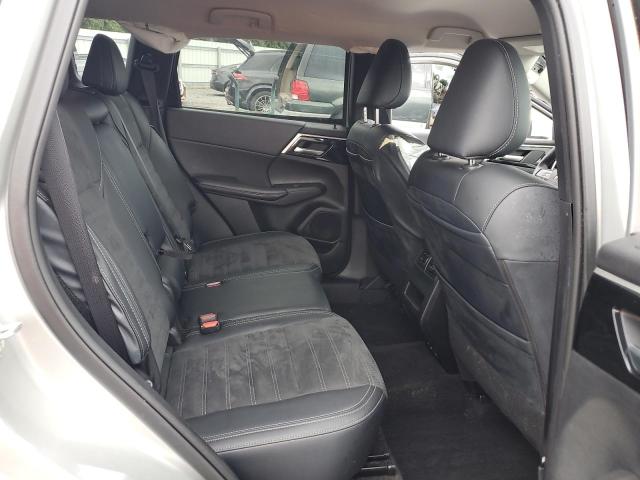 JA4J3VA82RZ068395 - 2024 MITSUBISHI OUTLANDER SE Argent photo 11