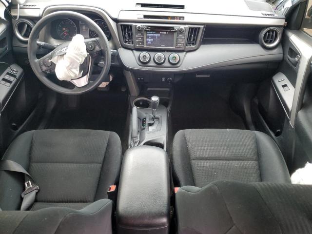 2T3ZFREV7HW333804 - 2017 TOYOTA RAV4 LE Argent photo 8