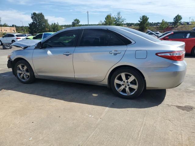 4T1BF1FK1GU204231 - 2016 TOYOTA CAMRY LE ვერცხლისფერი ფოტო 2