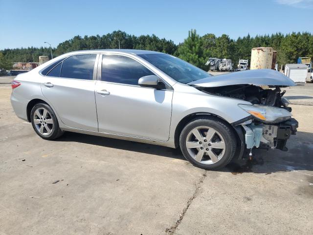 4T1BF1FK1GU204231 - 2016 TOYOTA CAMRY LE ვერცხლისფერი ფოტო 4