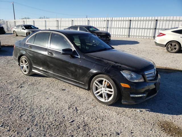 WDDGF4HB3DR260880 - 2013 MERCEDES-BENZ C 250 BLACK photo 4