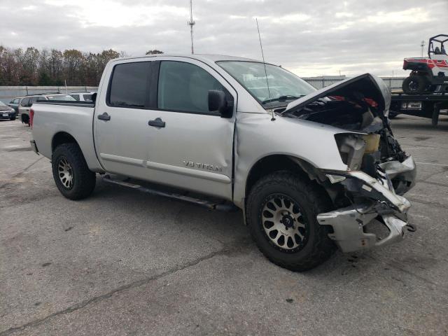 1N6BA0EJ9BN310352 - 2011 NISSAN TITAN S SILVER photo 4