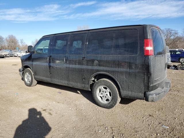 1GNFH15T141169219 - 2004 CHEVROLET EXPRESS G1 BLACK photo 2