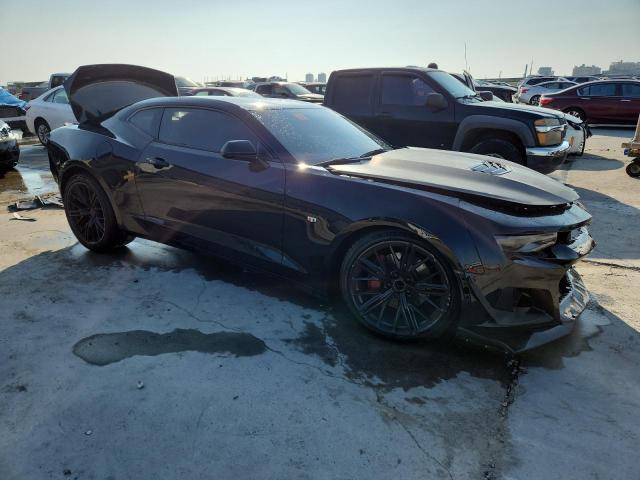 1G1FF1R72H0133703 - 2017 CHEVROLET CAMARO SS შავი ფოტო 4