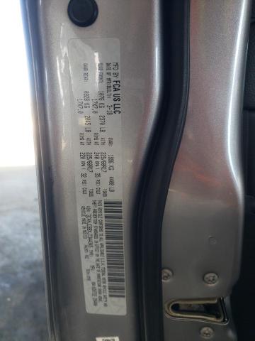 3C4NJCBBXJT344345 - 2018 JEEP COMPASS LATITUDE SILVER photo 12