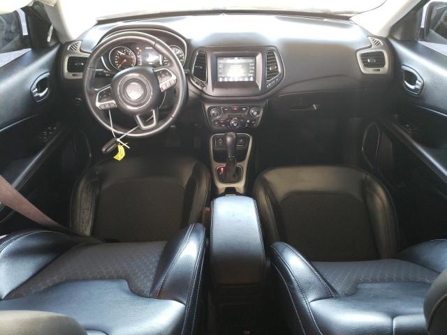 3C4NJCBBXJT344345 - 2018 JEEP COMPASS LATITUDE SILVER photo 8