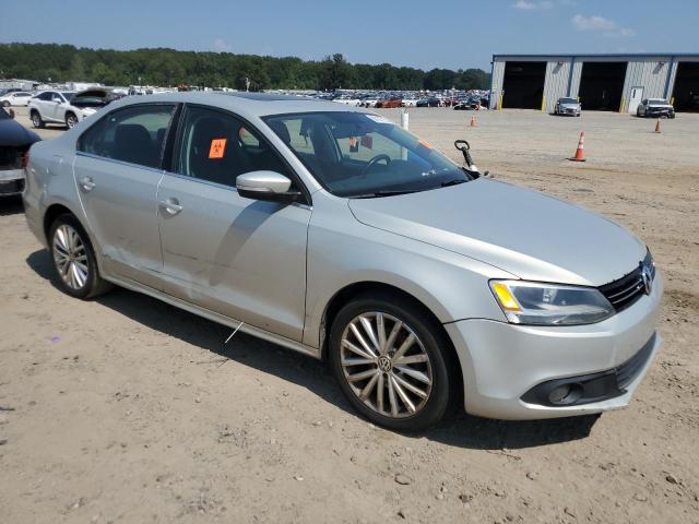 3VWLX7AJ8BM372076 - 2011 VOLKSWAGEN JETTA SEL Gümüş foto 4