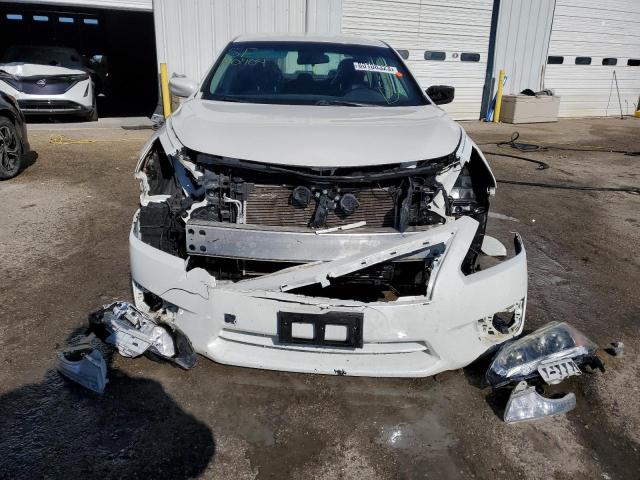 1N4AL3AP3DC190704 - 2013 NISSAN ALTIMA 2.5 WHITE photo 5