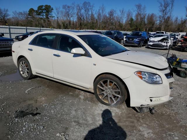 1G1ZK577684182589 - 2008 CHEVROLET MALIBU LTZ WHITE photo 4