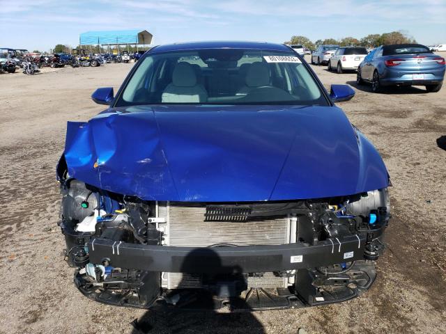 KMHLN4AJ4PU047950 - 2023 HYUNDAI ELANTRA LIMITED BLUE photo 5