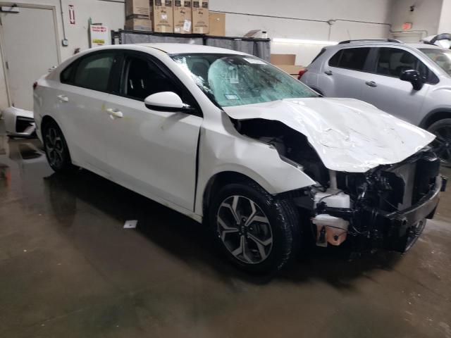 3KPF24AD4ME378994 - 2021 KIA FORTE FE WHITE photo 4