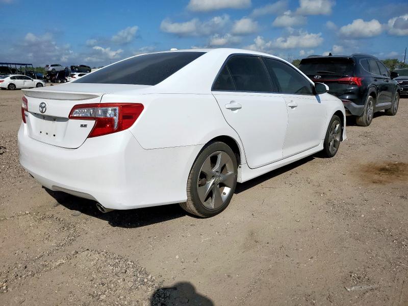 4T1BK1FKXCU511371 - 2012 TOYOTA CAMRY SE WHITE photo 3