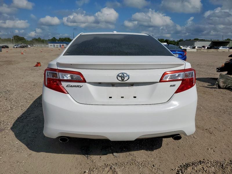 4T1BK1FKXCU511371 - 2012 TOYOTA CAMRY SE WHITE photo 6
